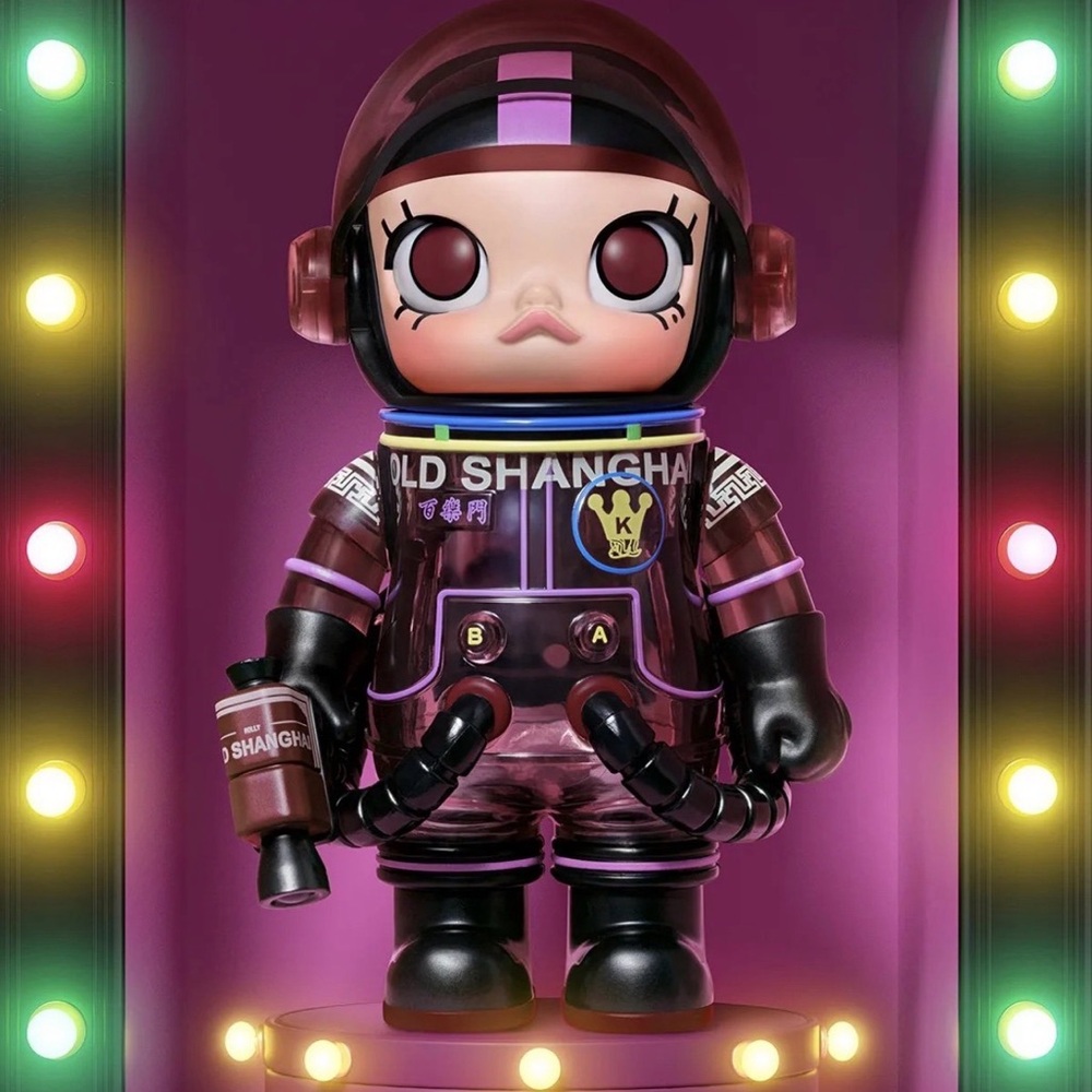 Palmer House Space Molly Card Confirmed